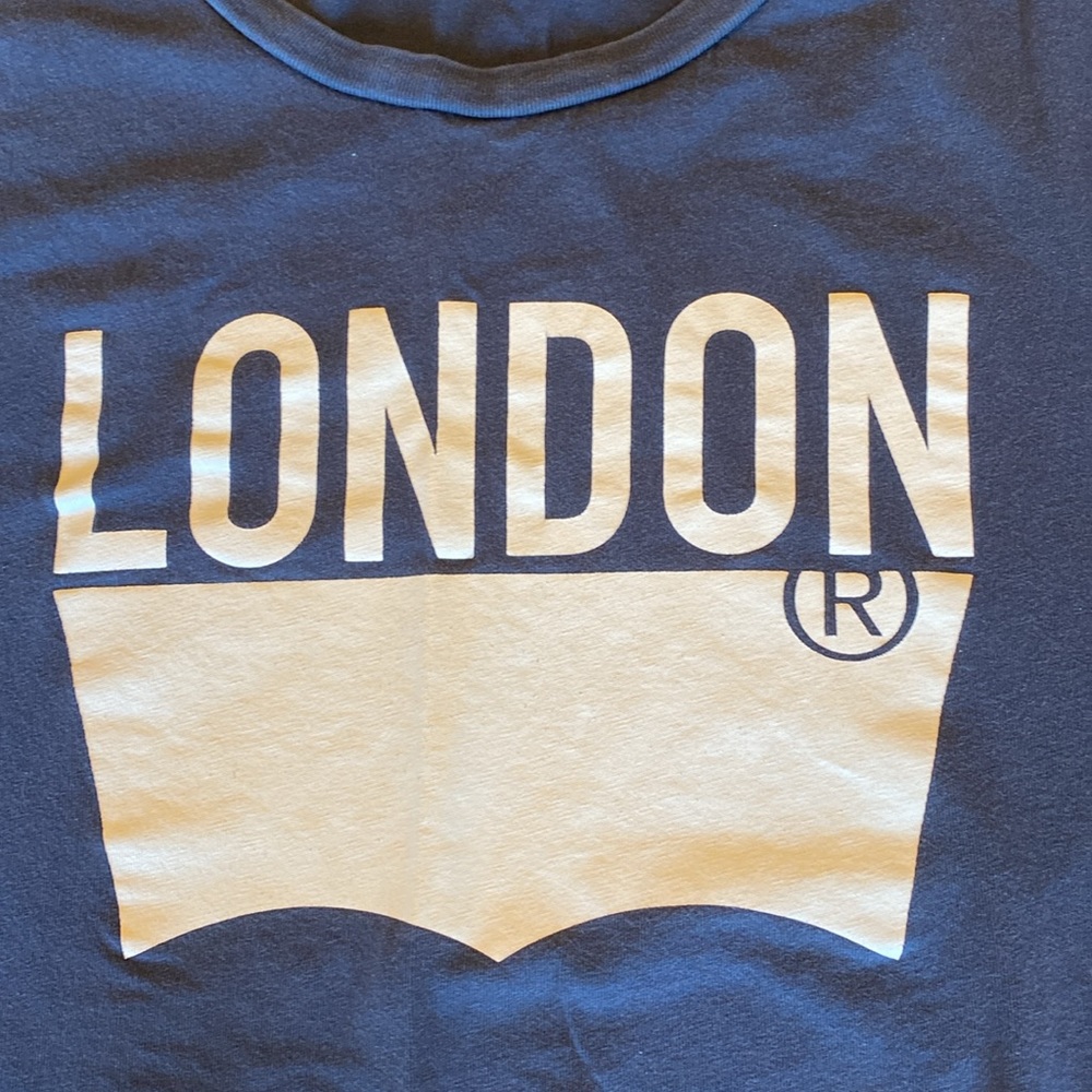 London England Levi’s T Shirt Navy Men’s XL
